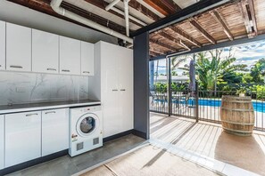 Interior - Tropical Escape in Coconut Grove (Coconut Grove)