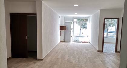 Holiday Home 'Casa Rainha Santa' with Wi-Fi and Air Conditioning