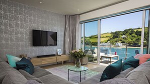 Unclassified image, 2 of 52, button - Villa 8, Estura (Salcombe)