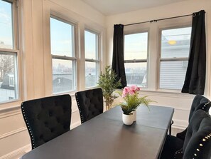 Dining - spacious apartment with NYC views (Edgewater)