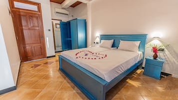 Deluxe Double Room, Balcony, Sea View | In-room safe, iron/ironing board, free WiFi, bed sheets