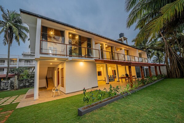 Front of property - SeethaRama Beach Hotel (Beruwala)