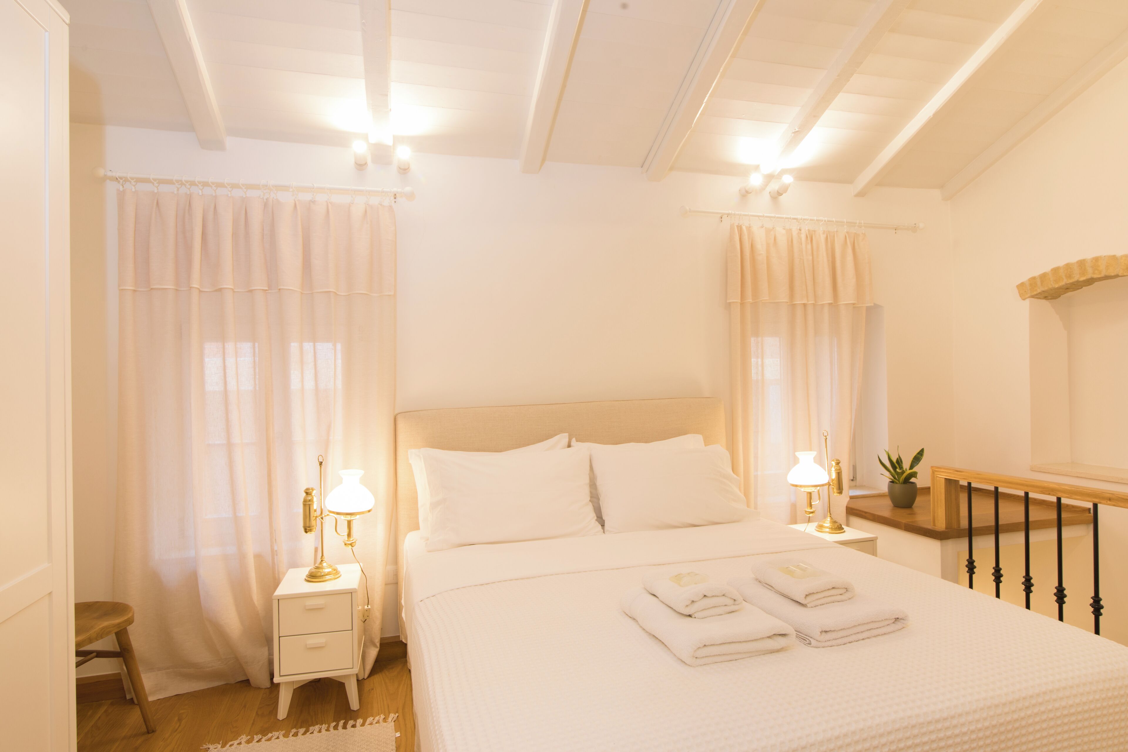 Deluxe Apartment | Free WiFi