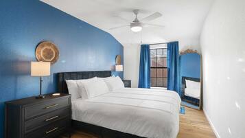 Fer et planche Ă repasser, Wi-Fi, draps fournis