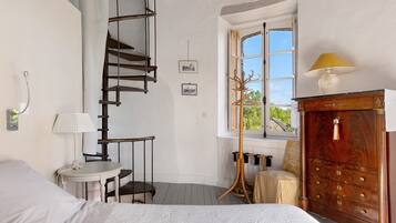 1 chambre, fer et planche Ă repasser, Wi-Fi, draps fournis