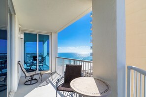 Signature Condo, 3 Bedrooms, Balcony, Beach View | Balkoni