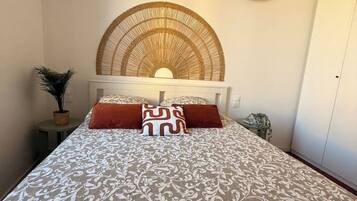 Fer et planche Ă repasser, Wi-Fi, draps fournis