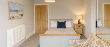 Bügeleisen/Bügelbrett, WLAN, Bettwäsche