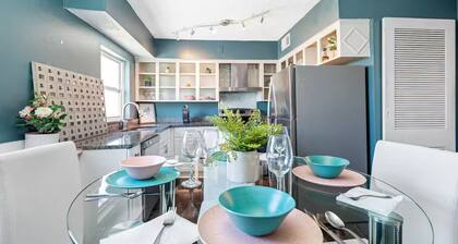 Alessi's Place-Double King Nxt to Midtown Eateries