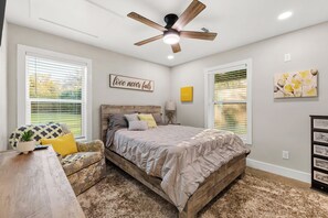 2 bedrooms, WiFi, bed sheets