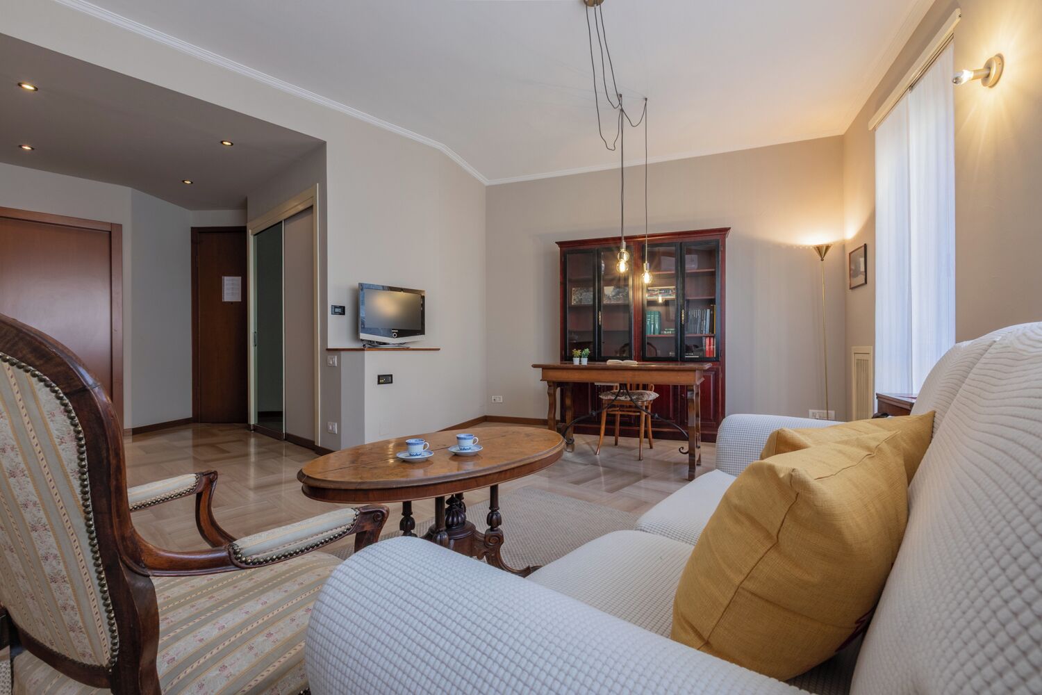Basic Apartment, Balcony | Living area