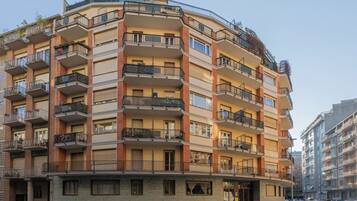 Basic Apartment, Balcony | Balcony