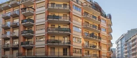 Basic Apartment, Balcony | Balcony