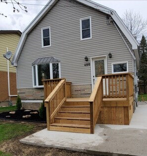 Exterior - Getaway by the Bay (Owen Sound)