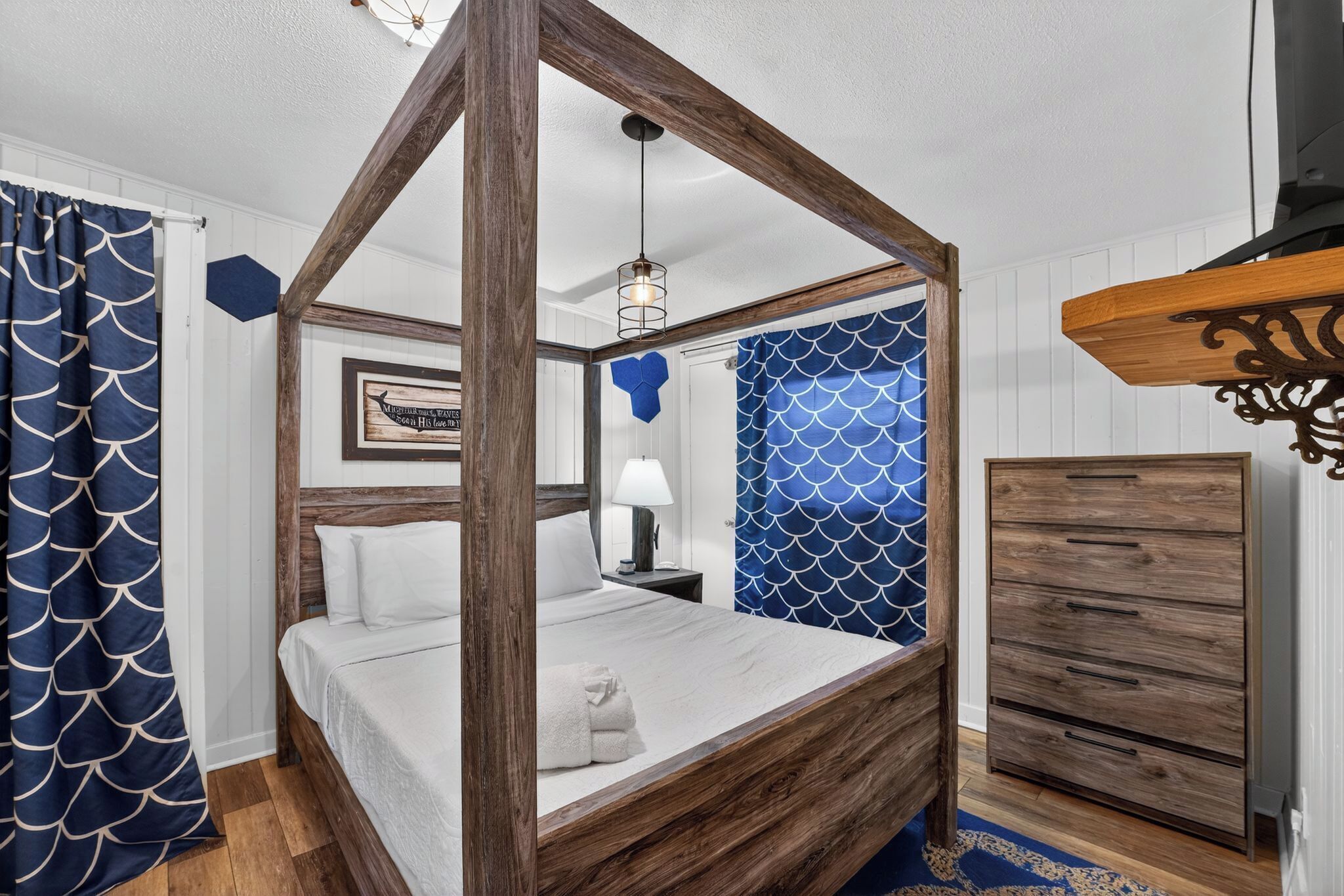 3 habitaciones, tabla de planchar con plancha y wifi gratis 