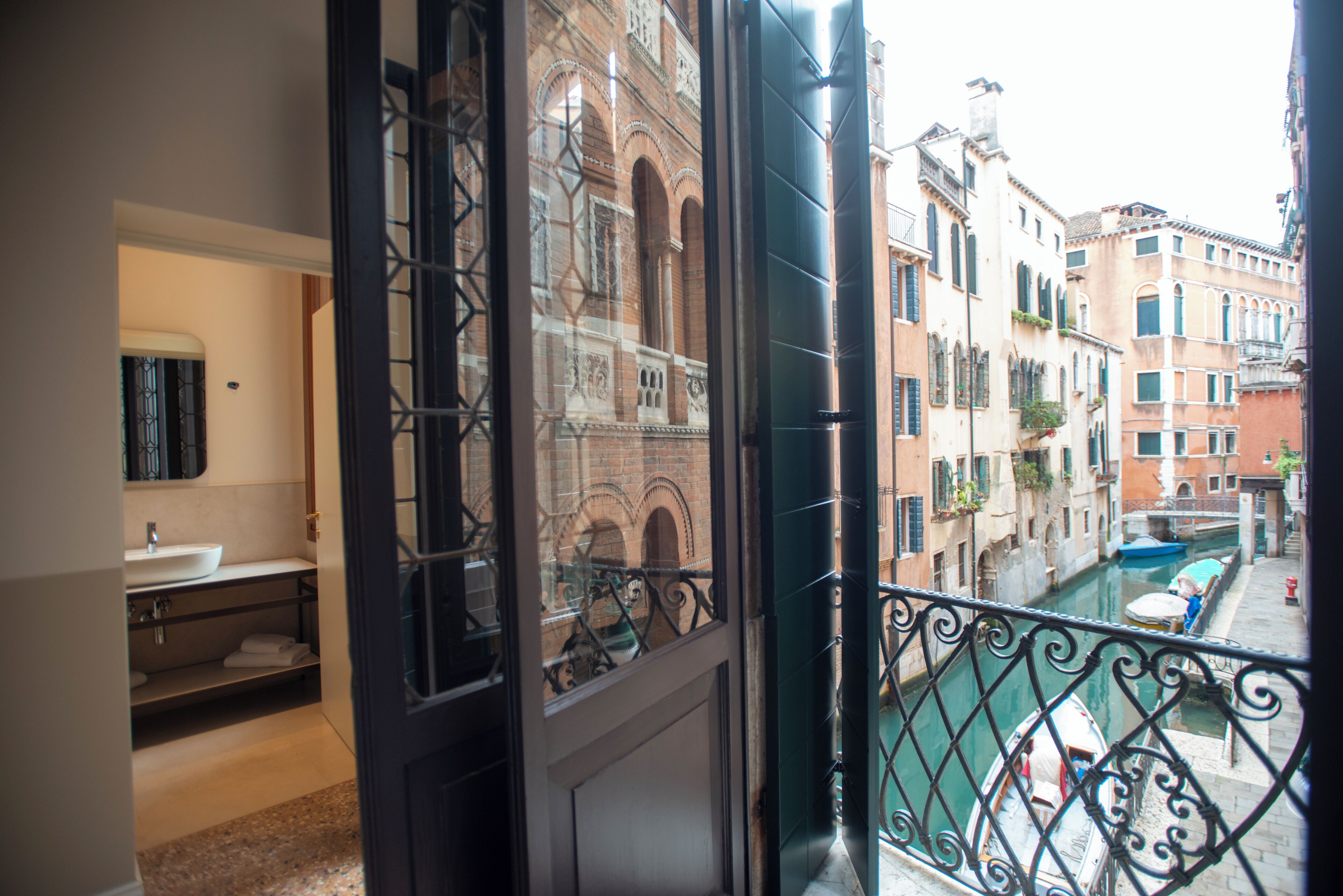 Junior Suite, Canal View | Balcony view