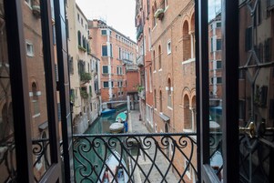 Suíte júnior, vista para o canal | Vista do quarto