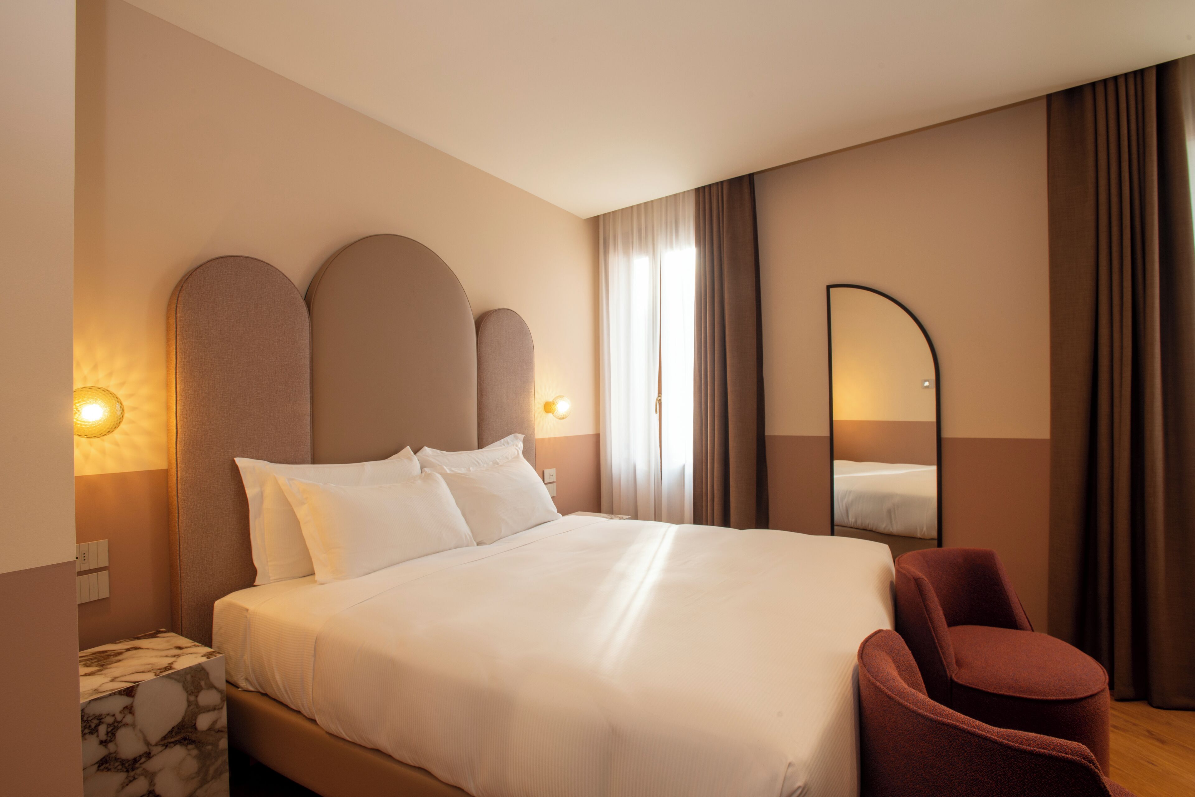 Deluxe Double Room, Canal View