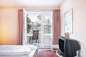 WiFi, bed sheets - Apartment '1' with Balcony and Wi-Fi (Hinterzarten)