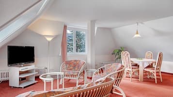 TV, video games, stereo