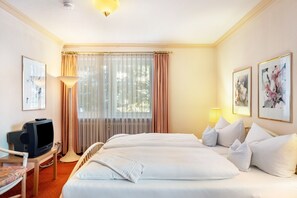 WiFi, bed sheets - Apartment '4' with Balcony and Wi-Fi (Hinterzarten)