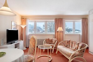 Televisión, videojuegos, estéreo