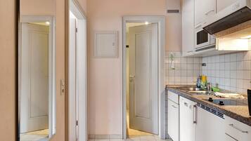 Kühlschrank, Herdplatte, Geschirrspüler