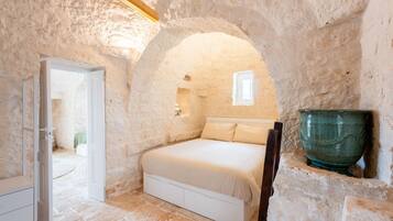 2 bedrooms, iron/ironing board, travel crib, free WiFi