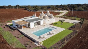 Exterior - Trulli Veronica - Authentic Trulli Retreat (Martina Franca)