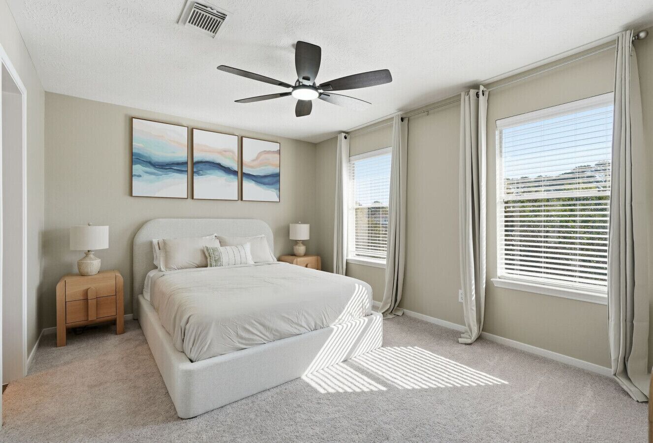 Desk, iron/ironing board, WiFi