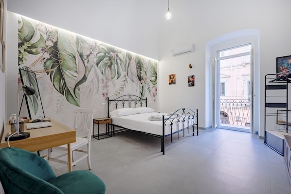 2 bedrooms, iron/ironing board