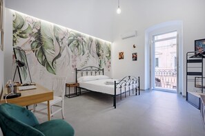 2 chambres, fer et planche à repasser