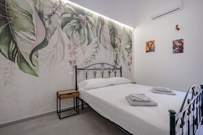 2 bedrooms, iron/ironing board