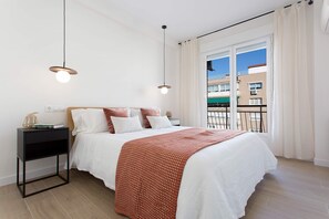 2 habitaciones, tabla de planchar con plancha, wifi y ropa de cama 