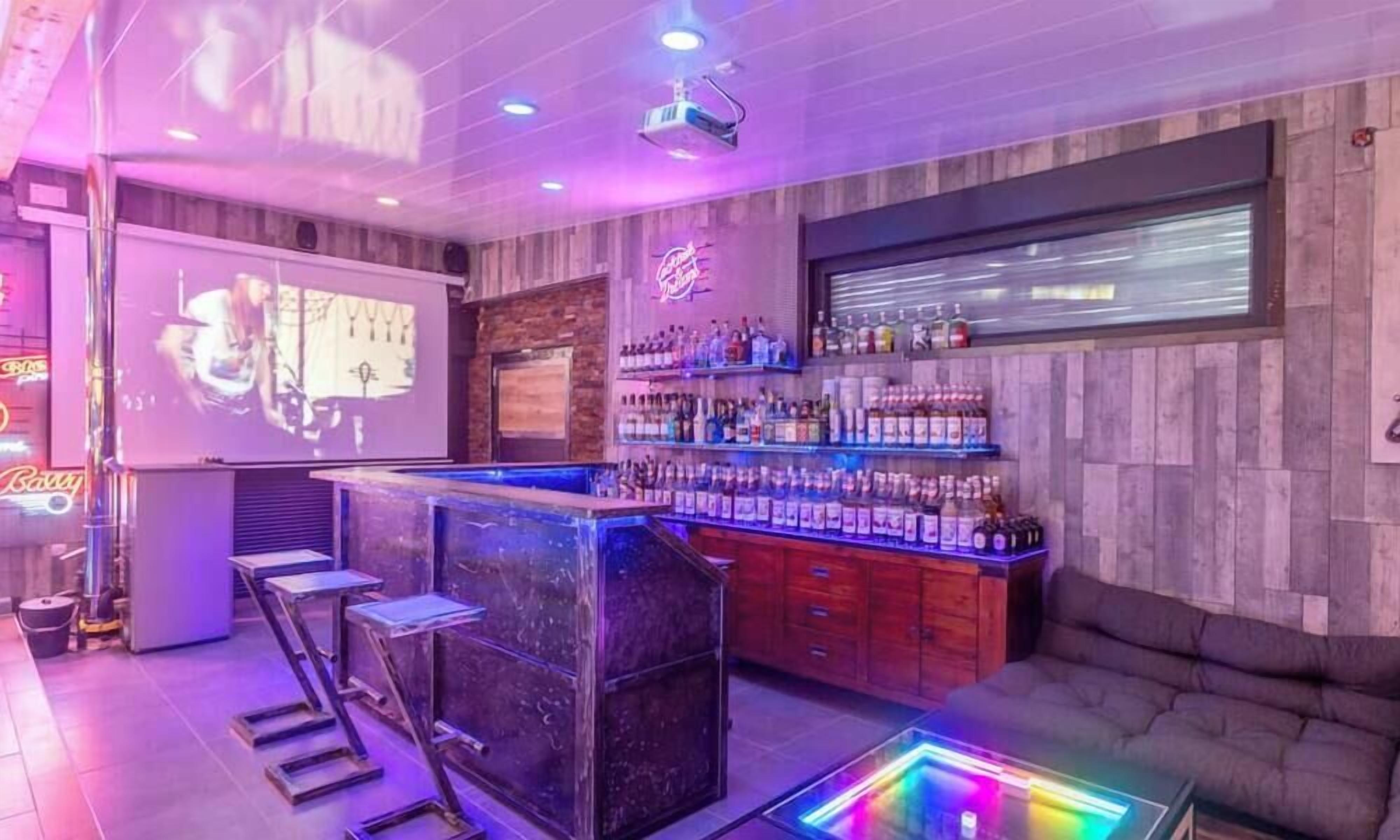 Bar (en la propiedad)