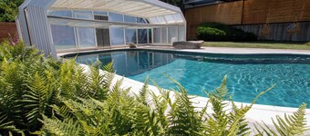 Au Jardin Du Levant" gîte with large swimming pool and games room