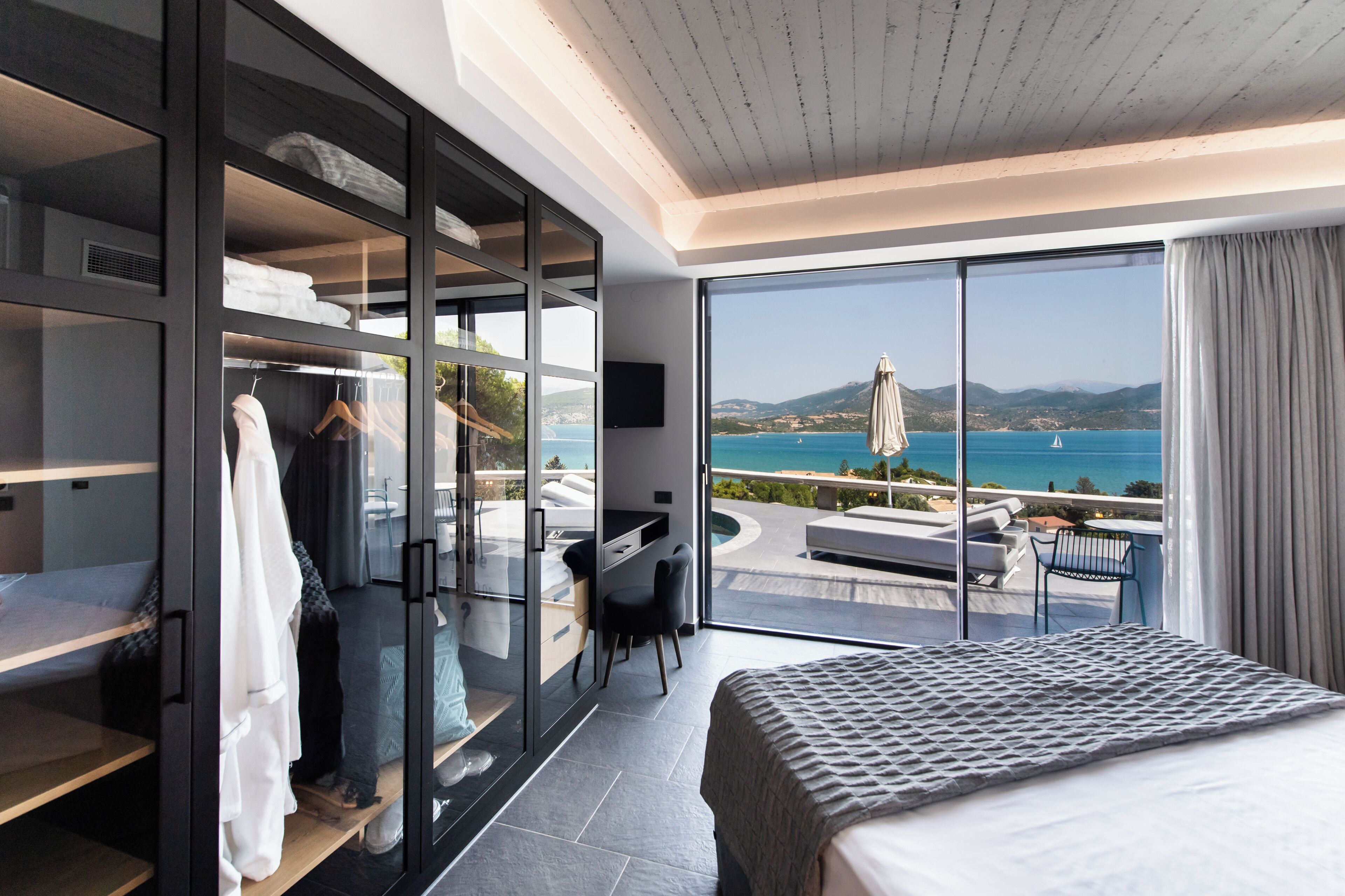 In-room safe, desk, iron/ironing board, travel cot