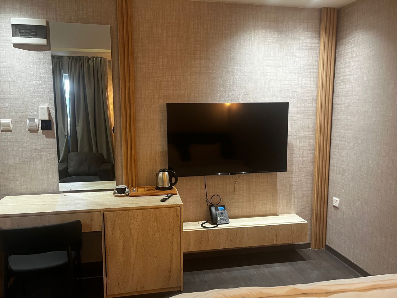 Työpöytä, ilmainen Wi-Fi