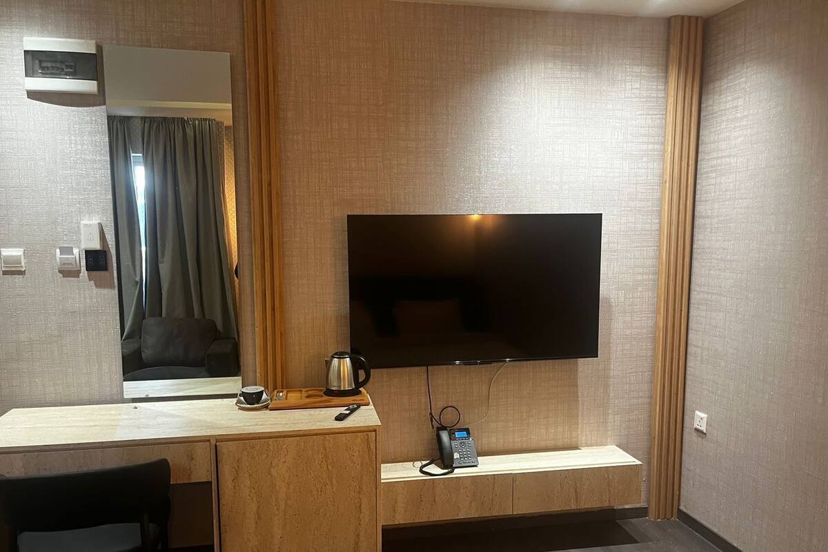 Työpöytä, ilmainen Wi-Fi