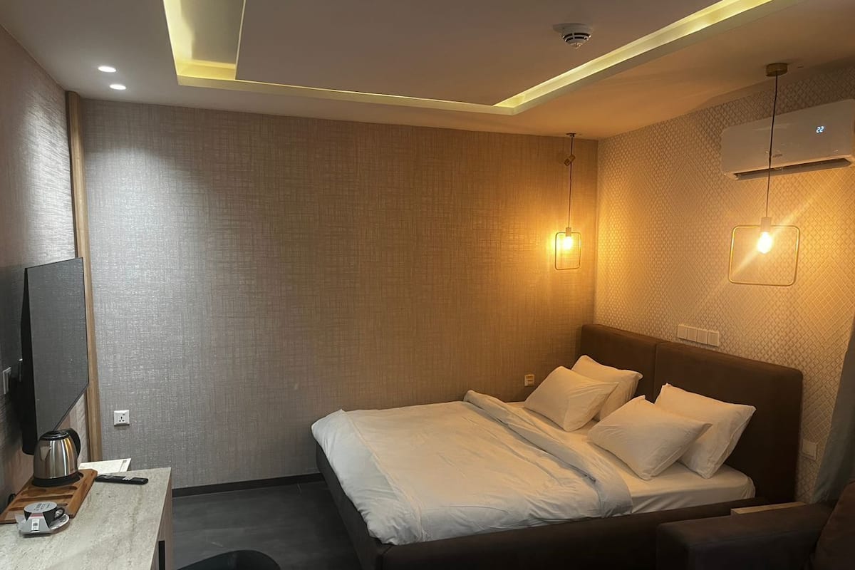 Työpöytä, ilmainen Wi-Fi