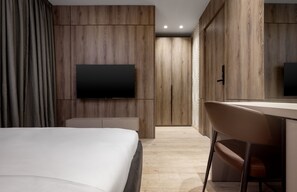 Standard Room | Desk, soundproofing, free WiFi, bed sheets - Atlanticblu Hotels & Resorts (Abuja)