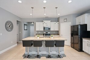 Microwave, oven, stovetop, dishwasher - Amazing pool home in Solterra, close to clubhouse, lazy river, no rear neighbors (Davenport)
