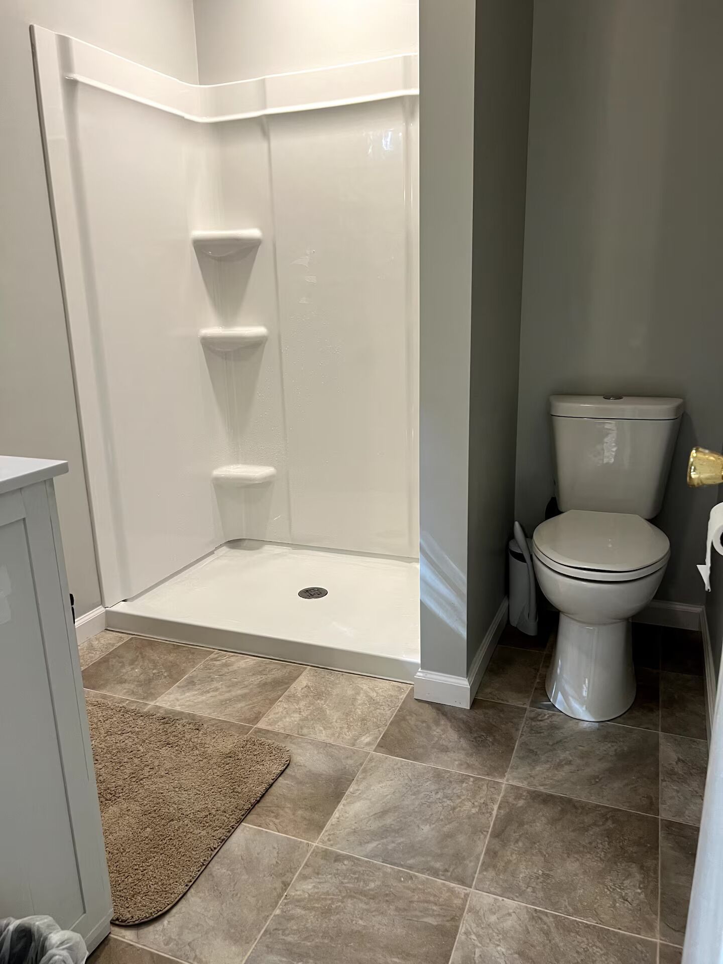 淋浴设施、吹风机、毛巾、肥皂