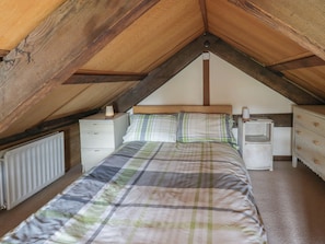 2 bedrooms, individually decorated, individually furnished - Glanyrafon Smithy (Llandysul)