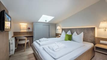 Standard Apartment, 2 Bedrooms, Balcony, Mountain View | In-room safe, free WiFi