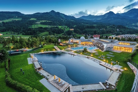 Sauna, hot tub, steam room, hot springs/mineral springs, body treatments. Aktiv- & Gesundheitsresort das GXUND