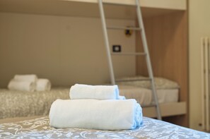 Bügeleisen/Bügelbrett, Bettwäsche