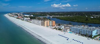 El Mar Townhome - Unit D