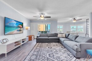 House, Multiple Beds (El Mar Townhome - Unit D) | Living area - El Mar Townhome - Unit D (Indian Shores)