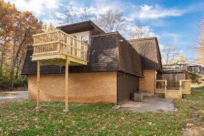 Exterior - Spacious 3-bedroom Townhouse in tranquil Belleville (Belleville)